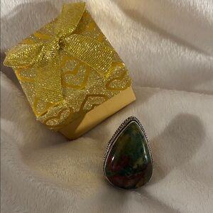 Ring. Elegant Multicolor Teardrop Ring. EUC. Possibly size 7 or 7.5 not accurate